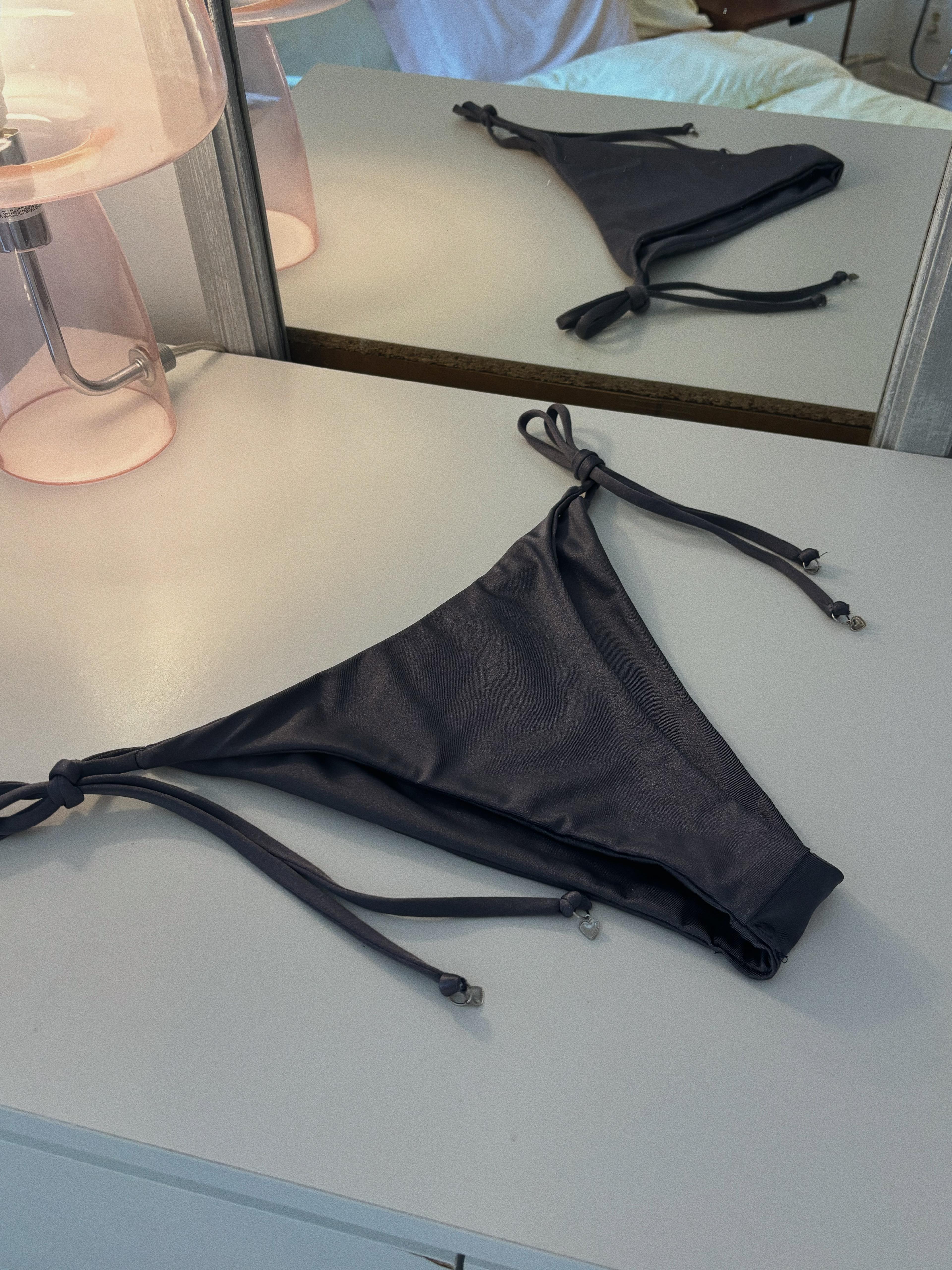 main image of Roxy Bottom
